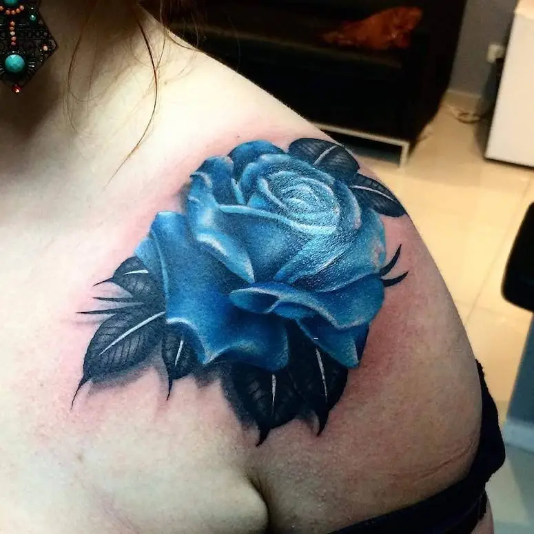 100 pictures of tattoo women's shoulder to get you in the groove