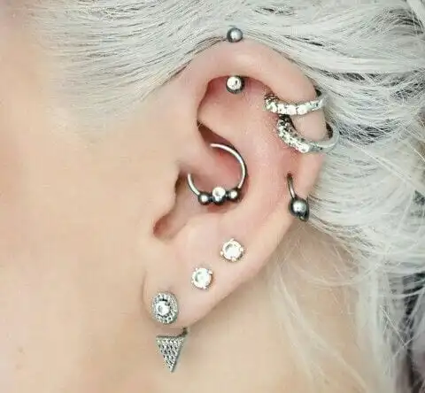 Ear piercing, curiosities + 51 images of inspiration