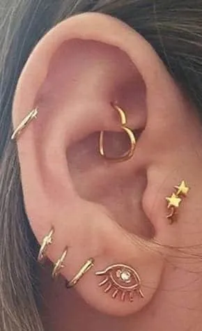 Ear piercing, curiosities + 51 images of inspiration
