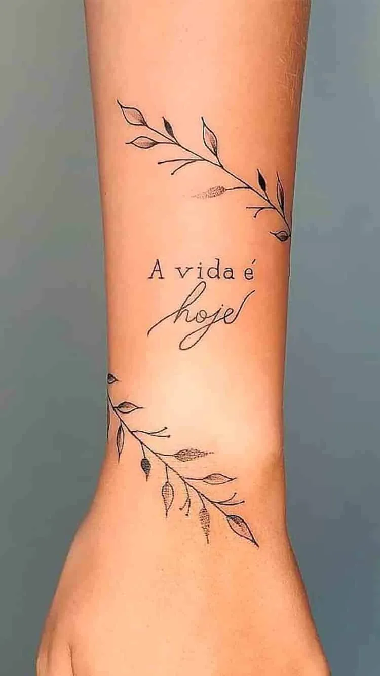 Creative and meaningful phrase tattoos to inspire you