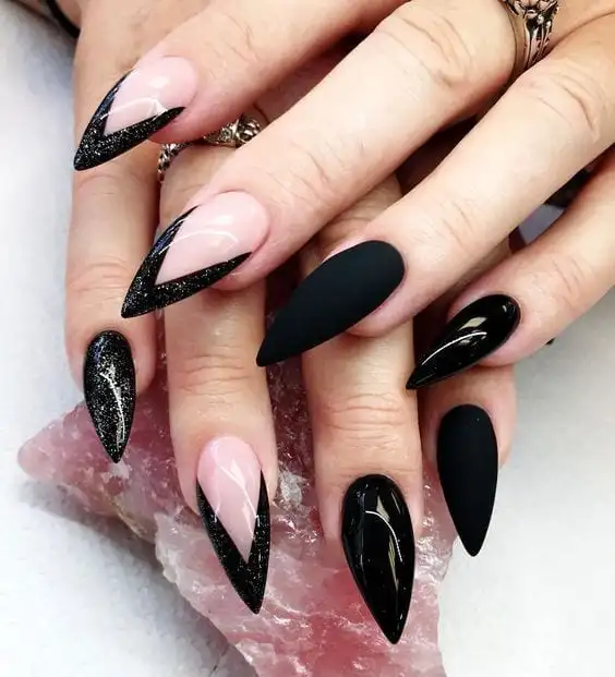 Stiletto nails - what it is, how to do it, care for it and inspirations