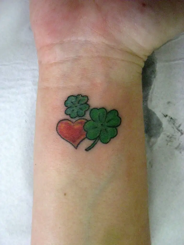 The tattoo of the heart, meaning, designs, most commonly used to + 35 inspiration