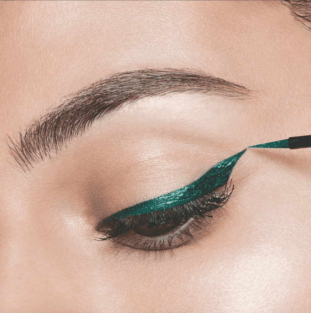 Learn how to use colorful eyeliner and rock your makeup