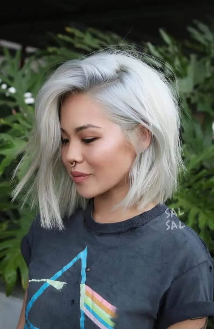 Platinum blonde is the trend of 2019, but the hair requires some care