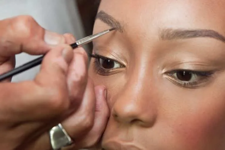 Eyebrow micropigmentation: experts answer questions about the procedure