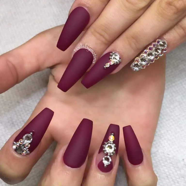 Decorated nails 2019: Check out the creative trends for this year