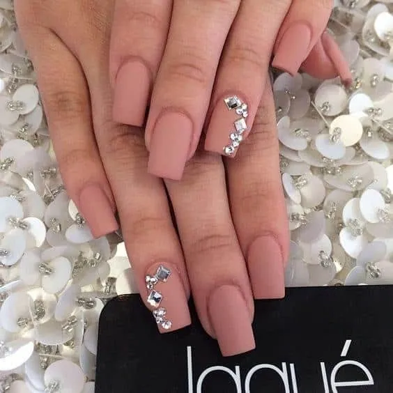 Decorated nails 2019: Check out the creative trends for this year