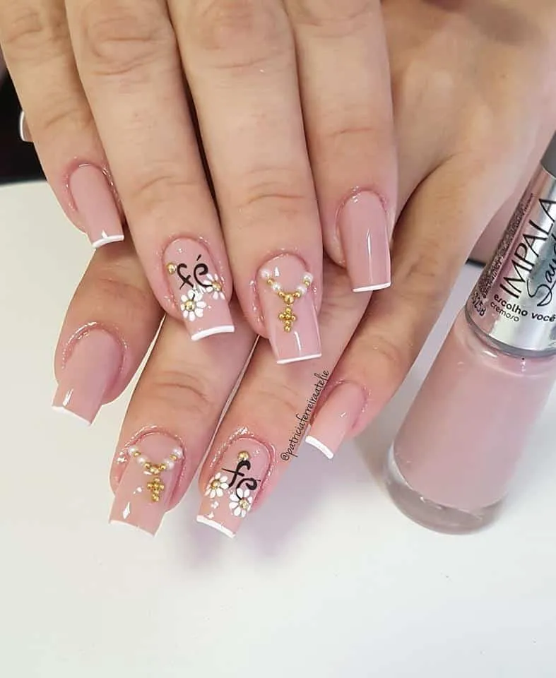 Nude nails: when to use them and 100 photos to inspire you!