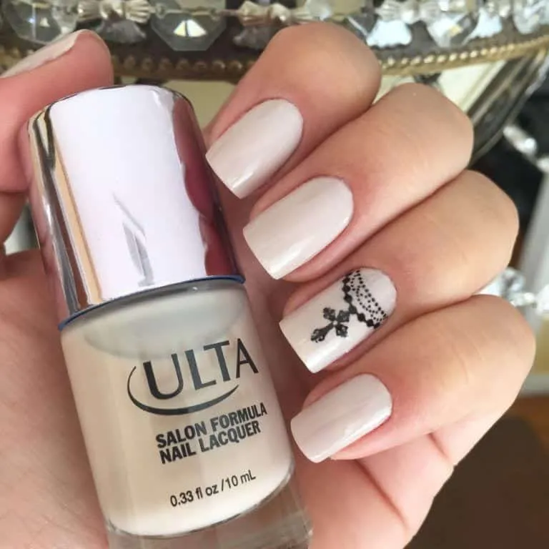 Nude nails: when to use them and 100 photos to inspire you!