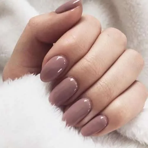 Nude nails: when to use them and 100 photos to inspire you!